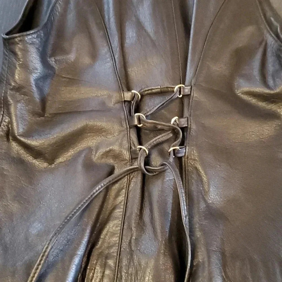 Danier leather  vest size S - Picture 7 of 11